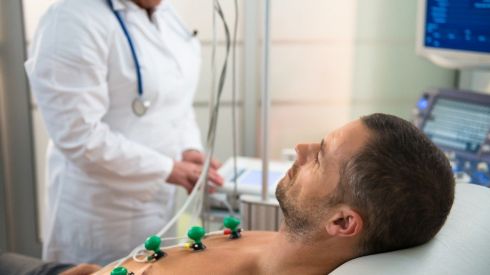 Какие обследования нужны мужчинам после 50 лет, чтобы оставаться здоровыми