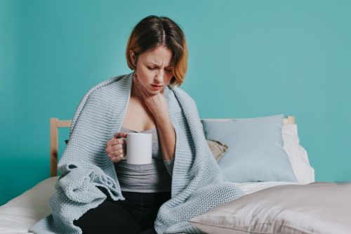 В аптечке должно быть несколько препаратов от горла