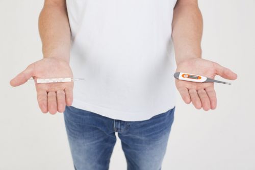 Вместо ртутного лучше использовать электронный градусник