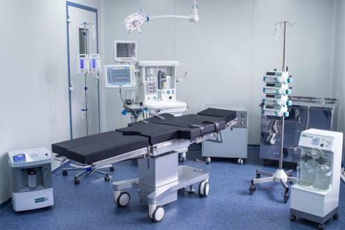 Минздрав рекомендует больницам отложить плановые операции