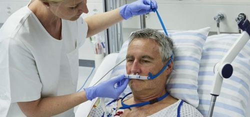 "Дексаметазон" применяется в стационаре для пациентов на ИВЛ или кислородной поддержке