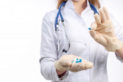 Назначать антибиотики должен исключительно врач