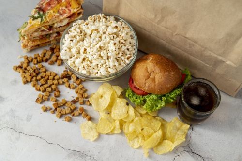 Меньше фастфуда и сладостей!