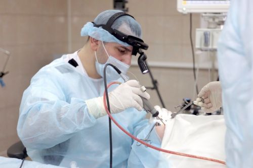 Сегодня аденоиды удаляют под наркозом эндоскопически